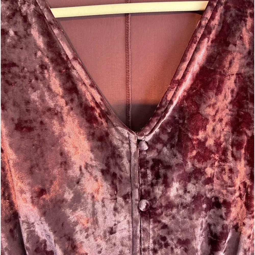 Lane Bryant Long Sleeve Velour Blouse Fake Button Up V Neck Size 22/24 NWOT